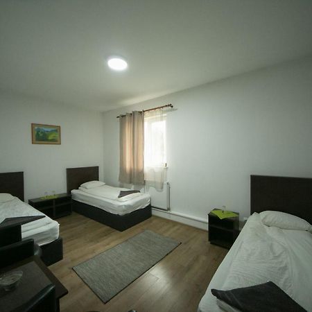 Napsugar Panzio Motel Lunga  Bagian luar foto