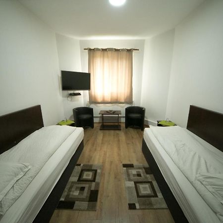 Napsugar Panzio Motel Lunga  Bagian luar foto
