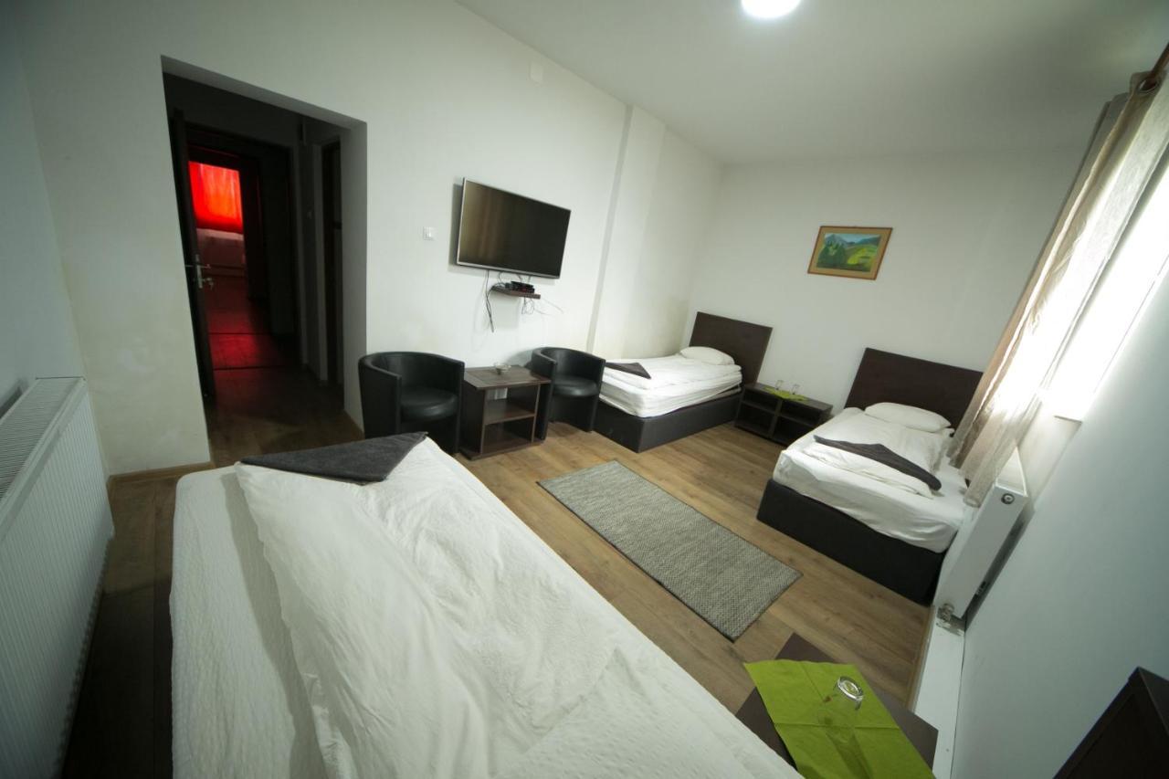 Napsugar Panzio Motel Lunga  Bagian luar foto